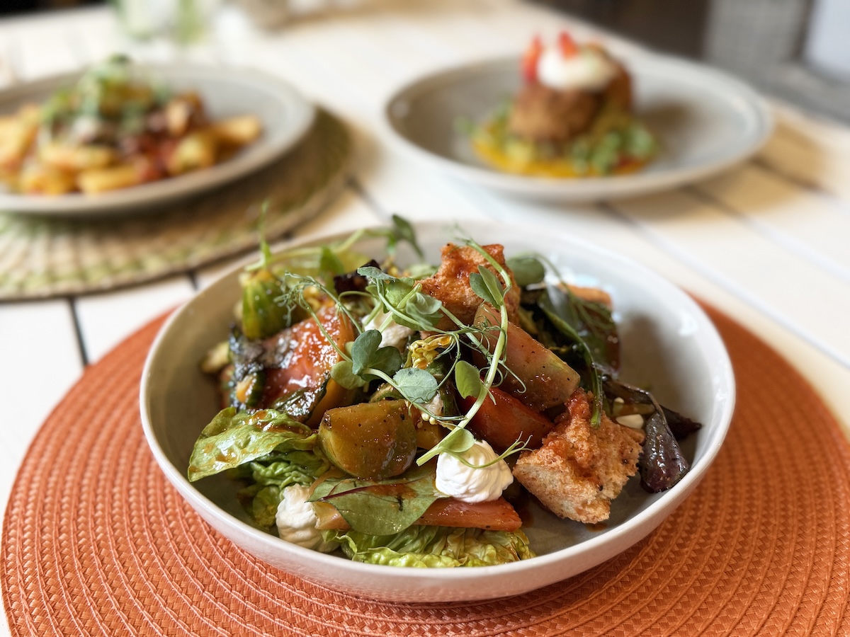 Panzanella salad